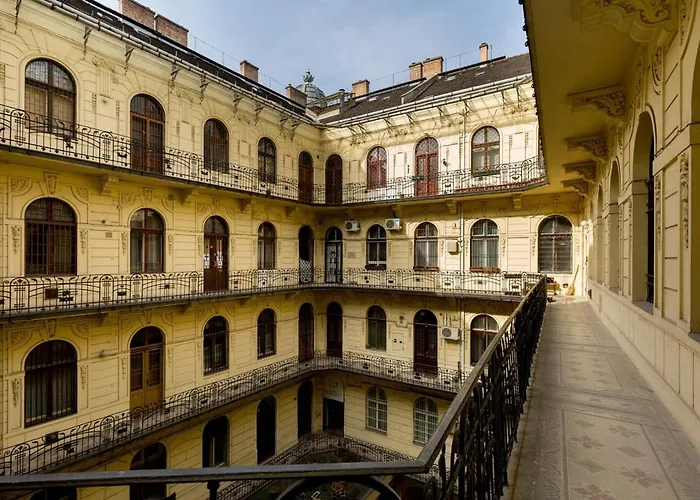 Mondain Apartament *