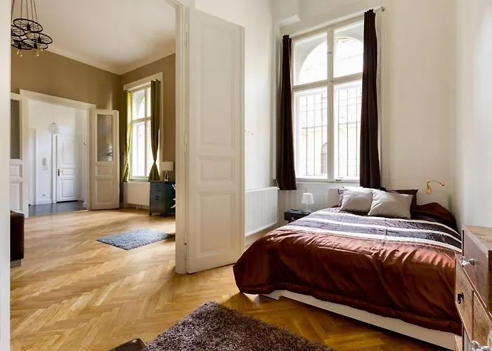 Mondain * ブダペスト