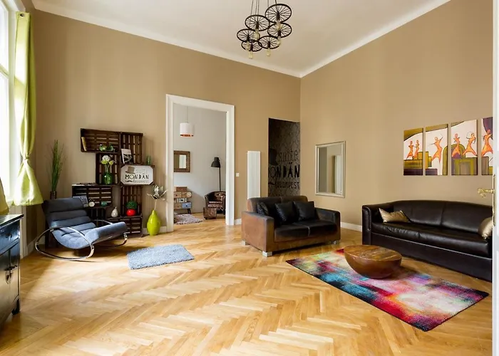 Apartament Mondain *